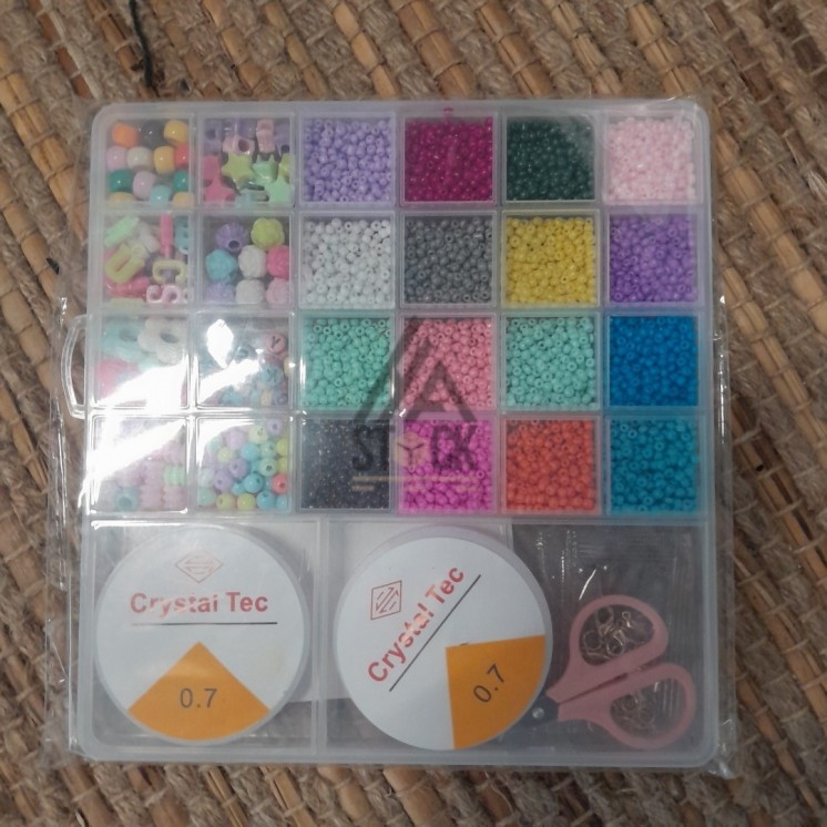 Boite de perles - 23 pièces