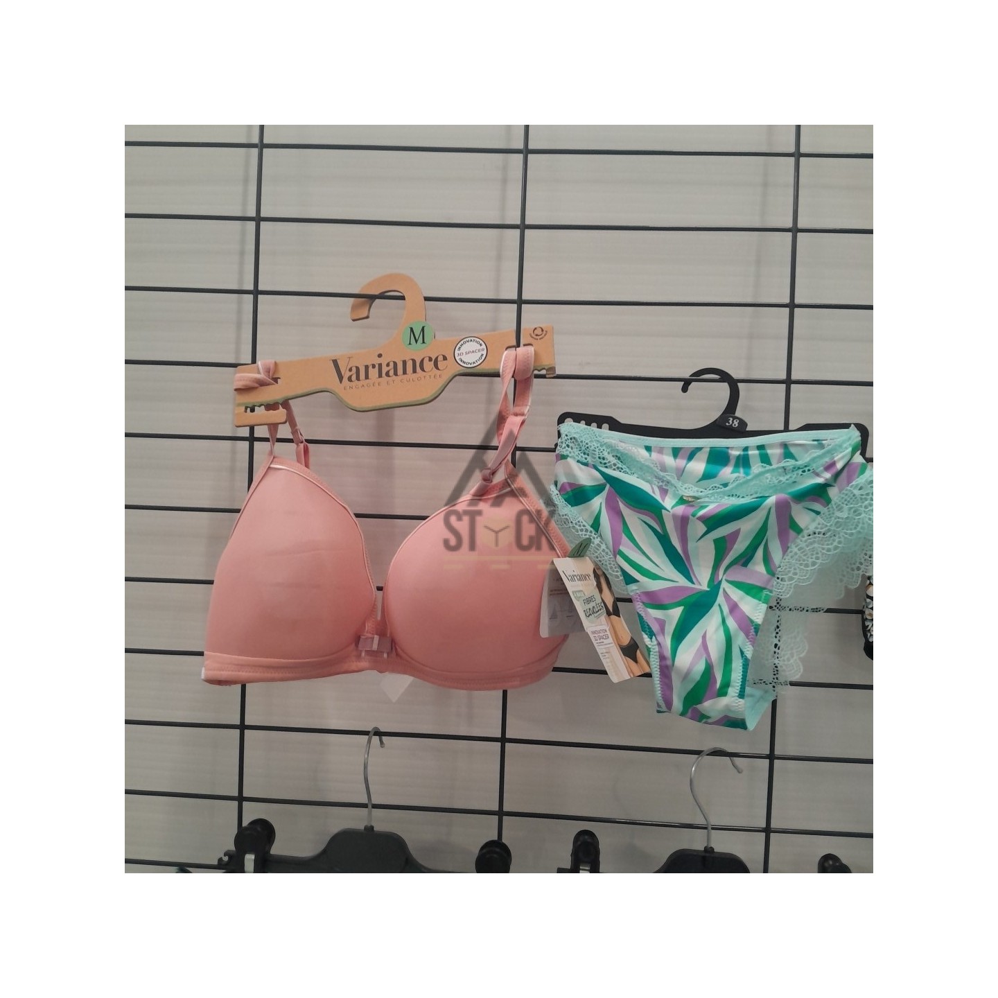 SOUS VETEMENTS DE MARQUE - 50 pièces