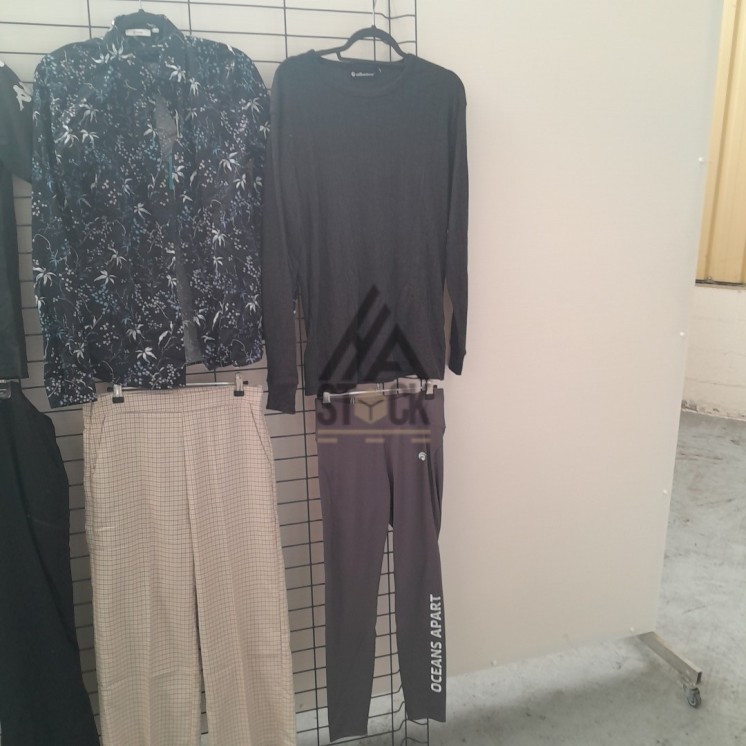 TEXTILE MARQUE  - 240 pièces