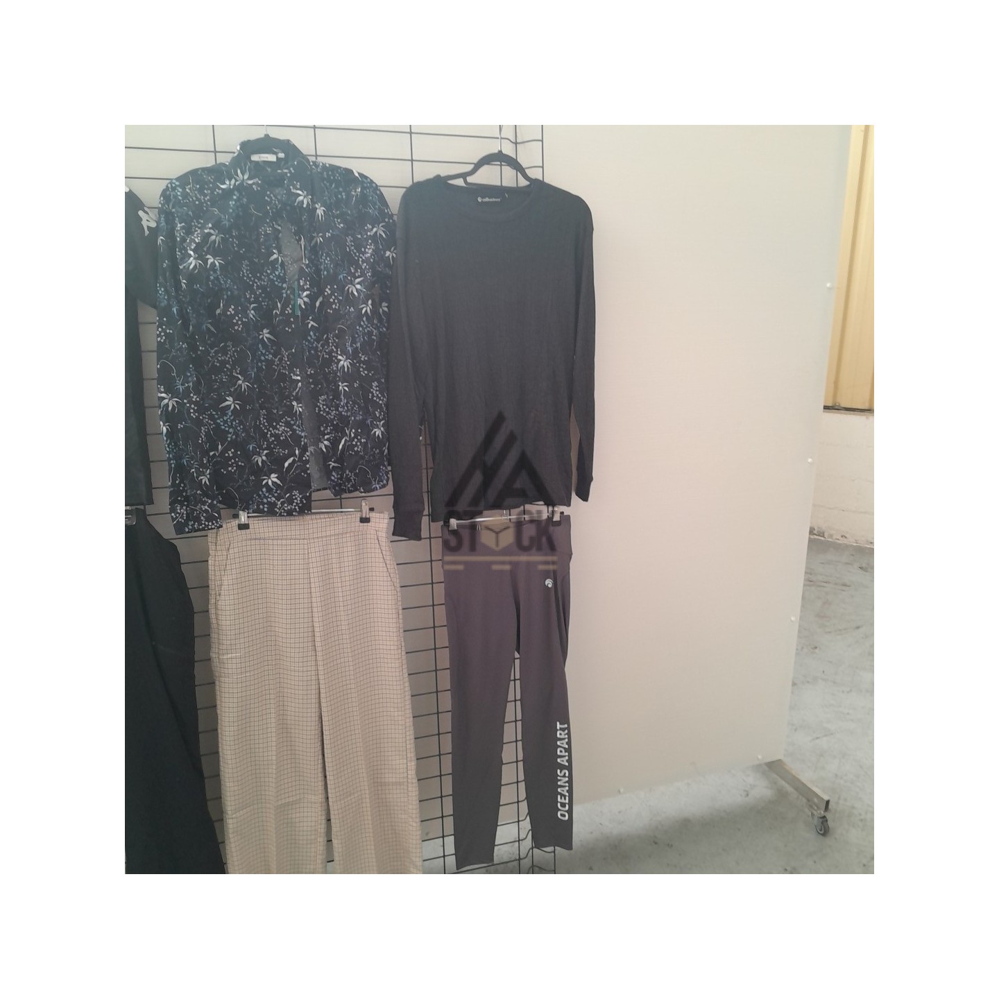 TEXTILE MARQUE  - 240 pièces