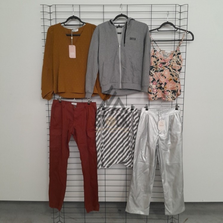 TEXTILE MARQUE  - 240 pièces