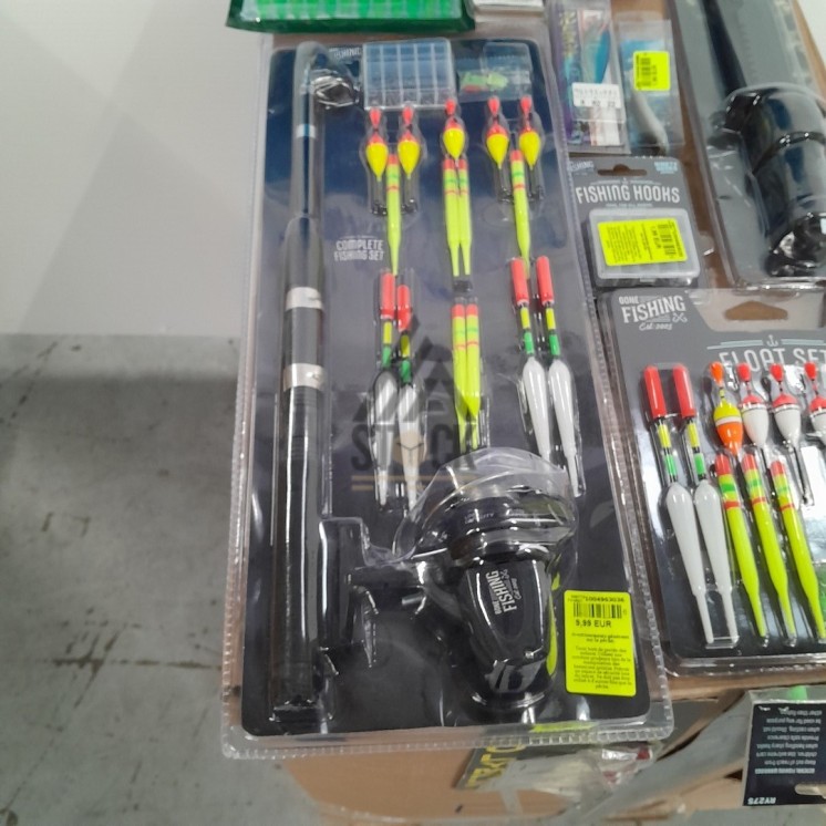 Article de pêche  - 140 pièces