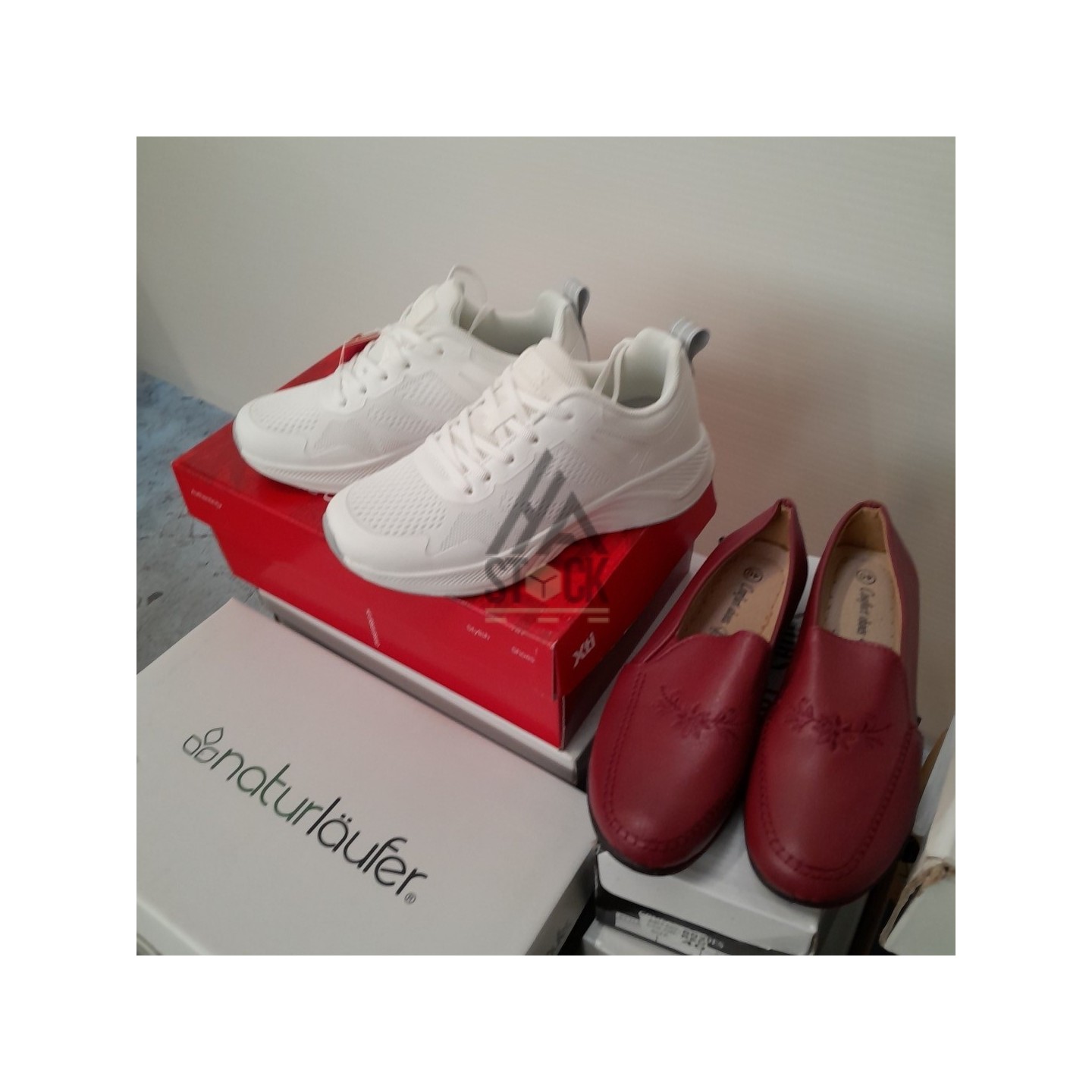 CHAUSSURE en boite  - 20 paires