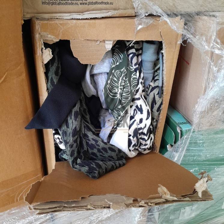 PALETTE A****N - A225