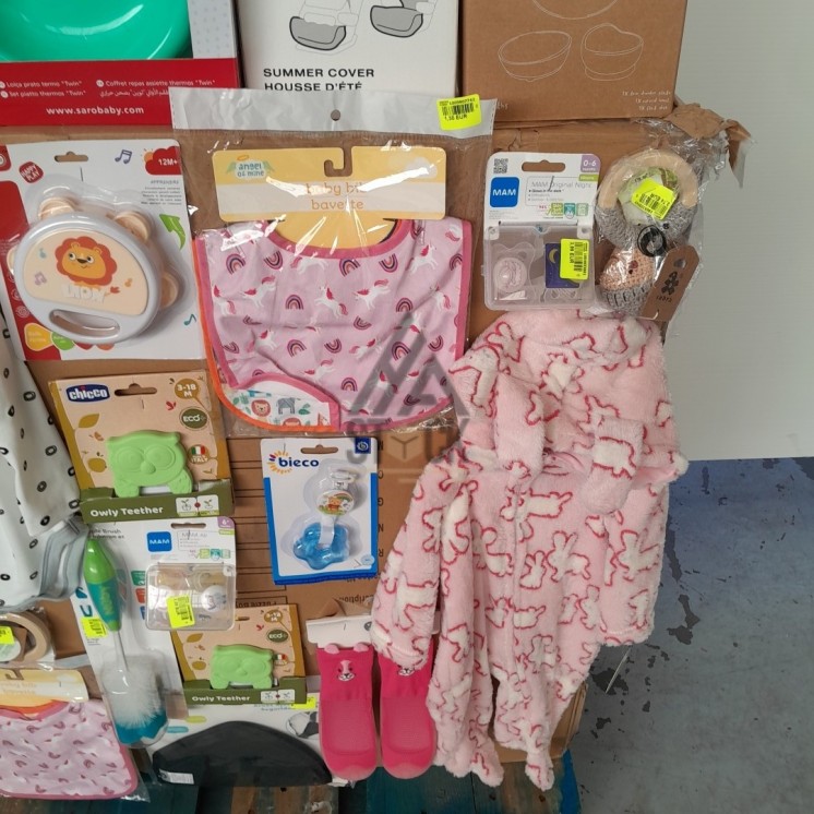 PUÉRICULTURE - 170 pièces