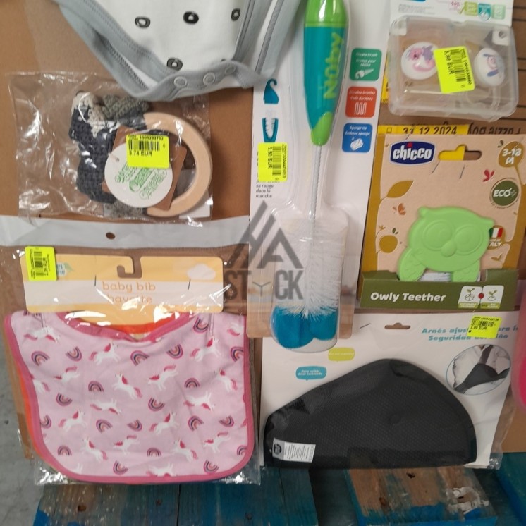 PUÉRICULTURE - 170 pièces