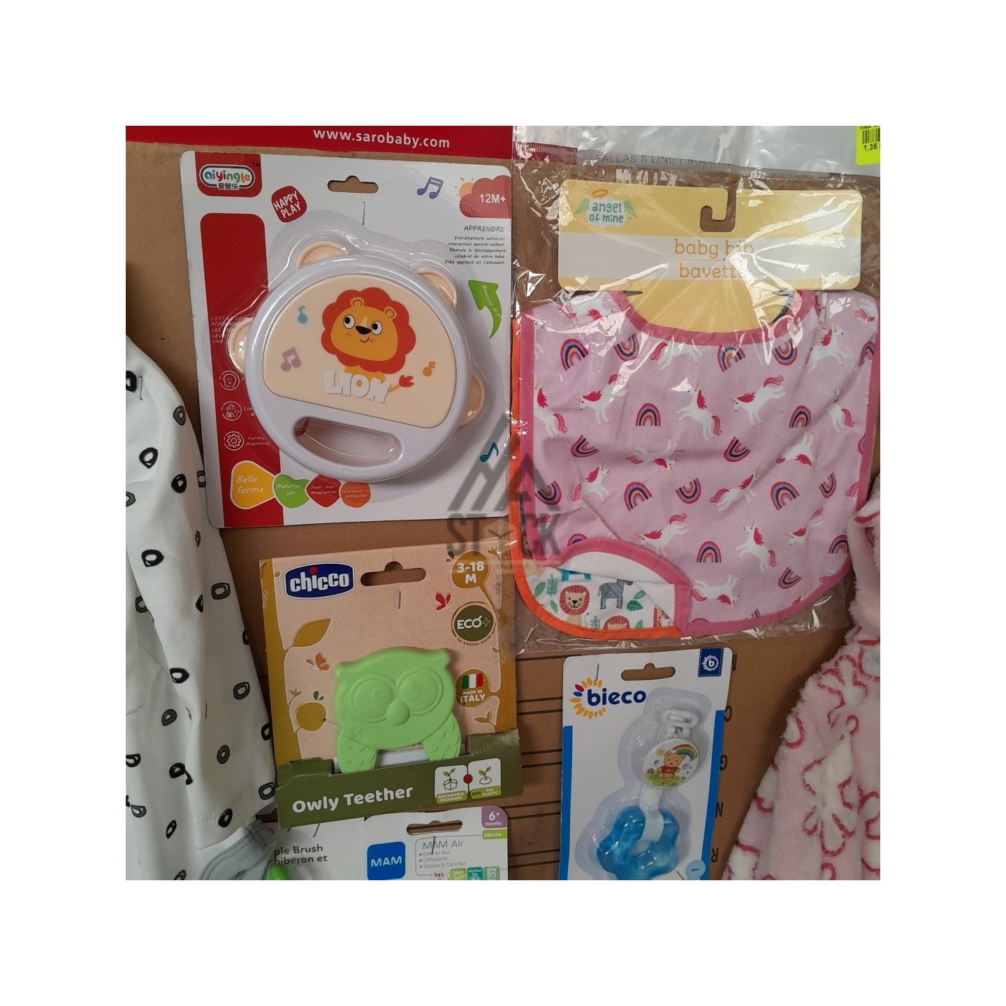 PUÉRICULTURE - 170 pièces