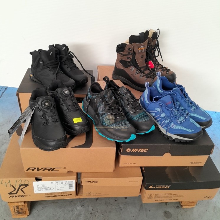 CHAUSSURE RANDONNEE enfant  - 11 paires