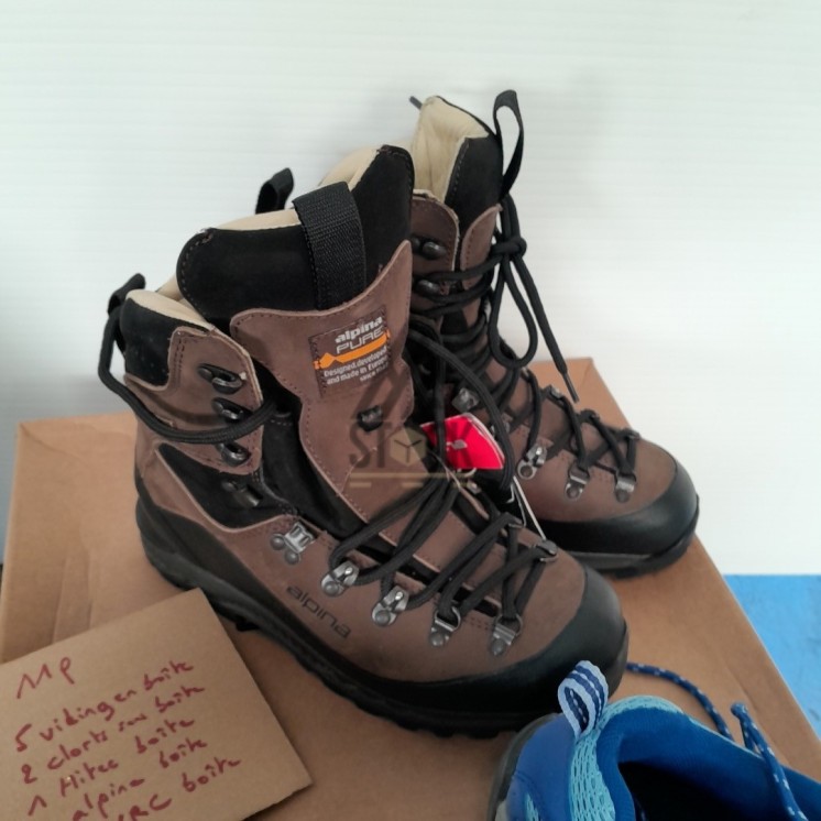 CHAUSSURE RANDONNEE enfant  - 11 paires