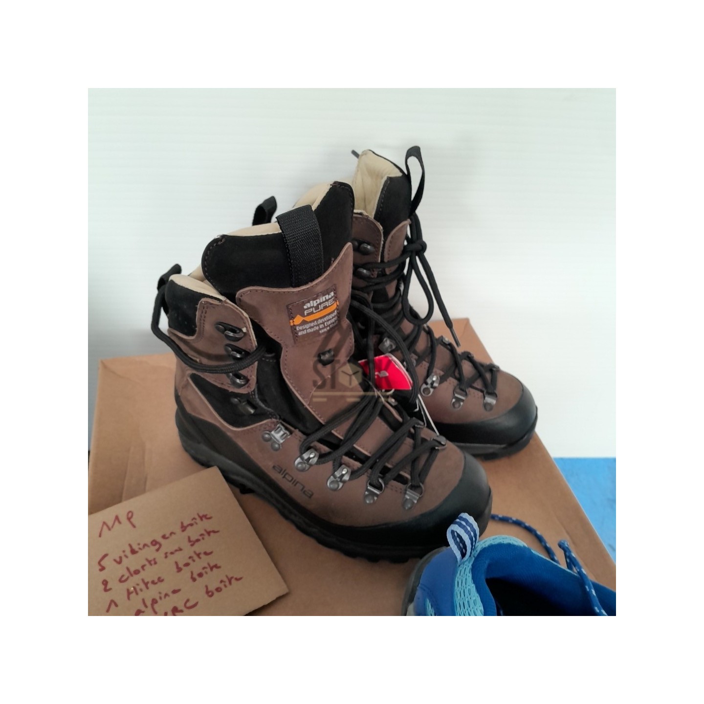 CHAUSSURE RANDONNEE enfant  - 11 paires