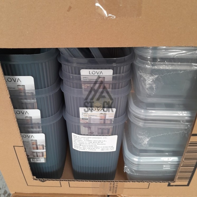 VAISSELLE PLASTIQUE - 200 pièces