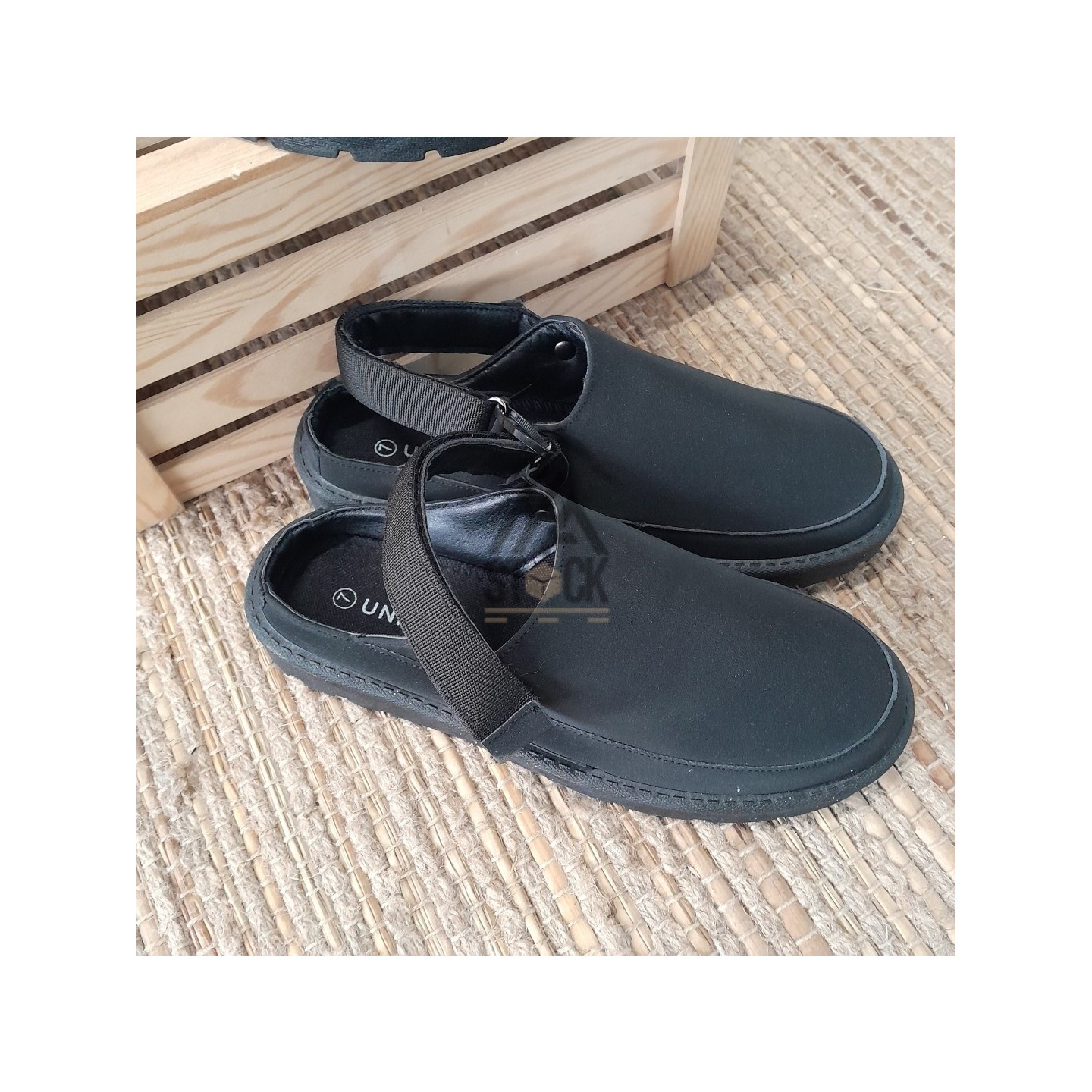 Sandale homme - UNREAL - 24 pièces