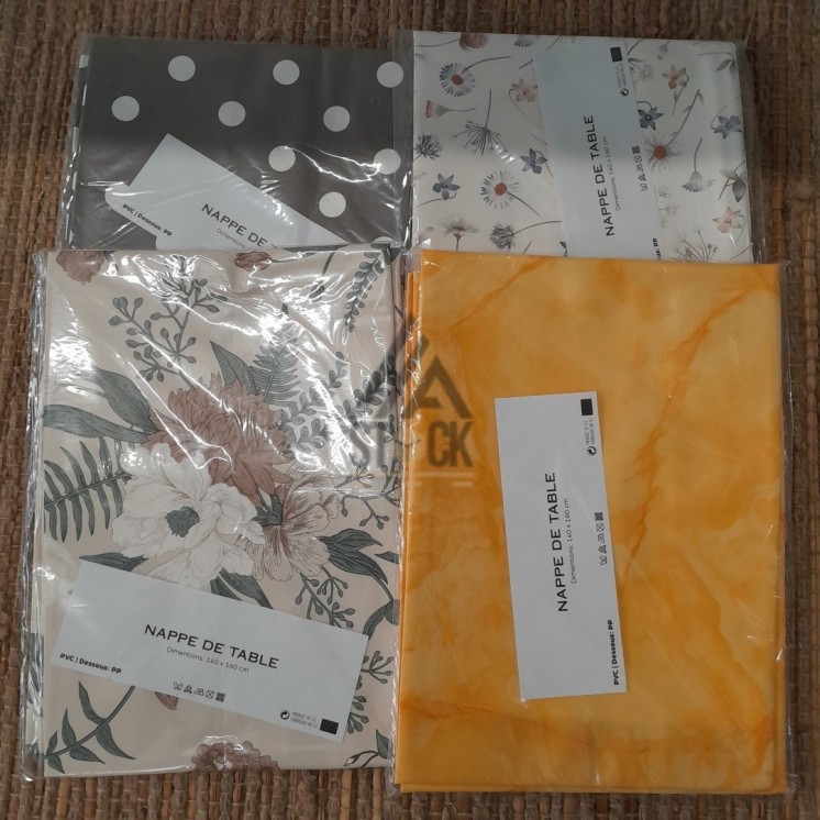 Nappe PVC imprimée - 50 pièces