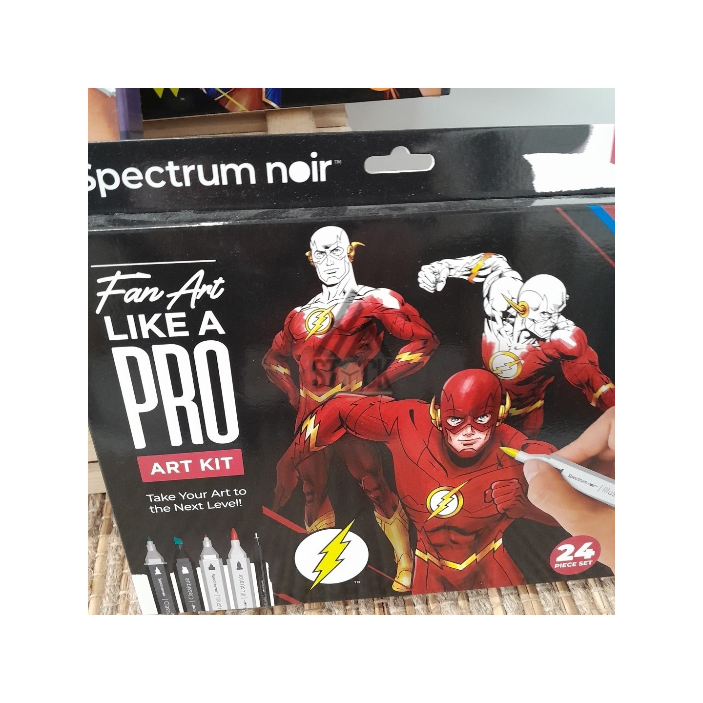 Kit d'apprentissage dessin - MARVEL - 18 pièces