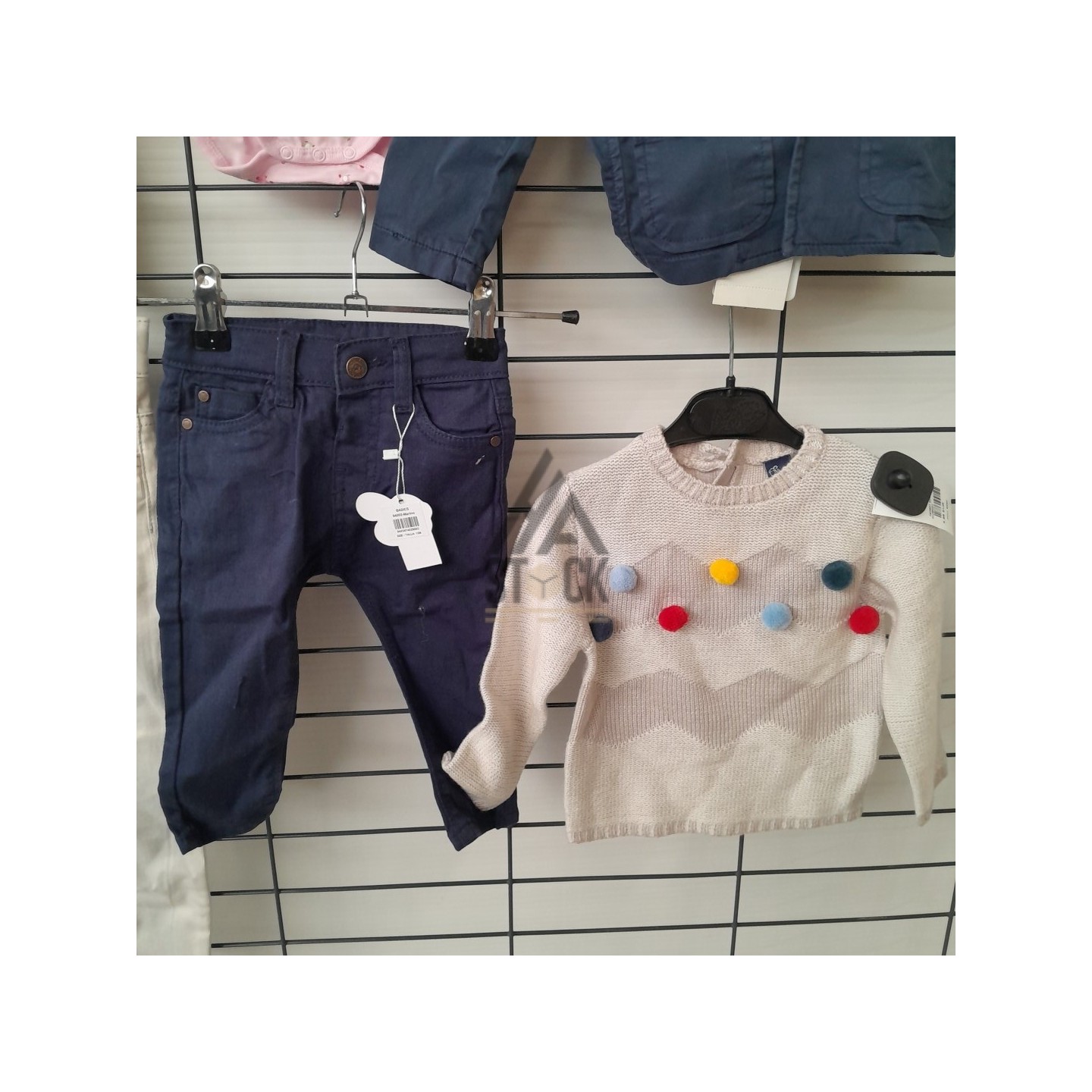 TEXTILE ENFANT de marque - 250 pièces