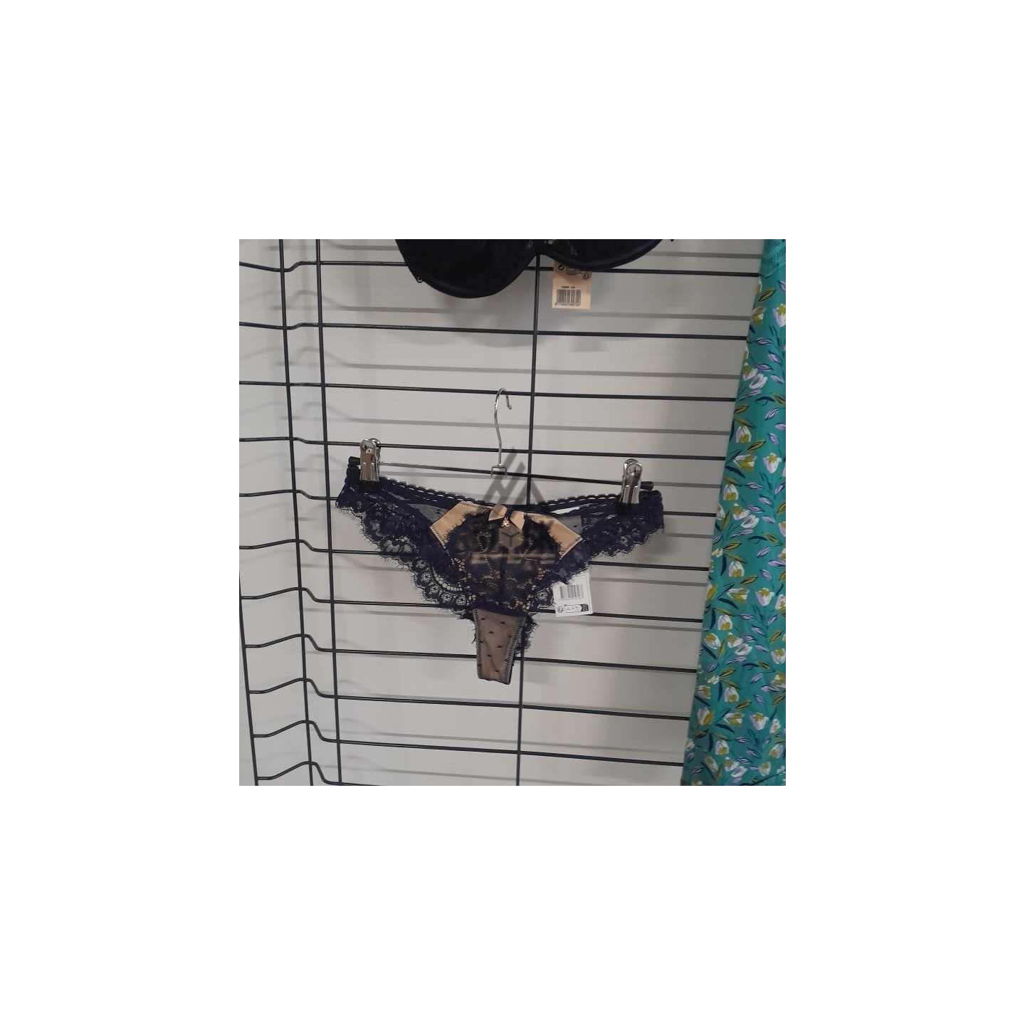 SOUS VETEMENTS DE MARQUE - 50 pièces