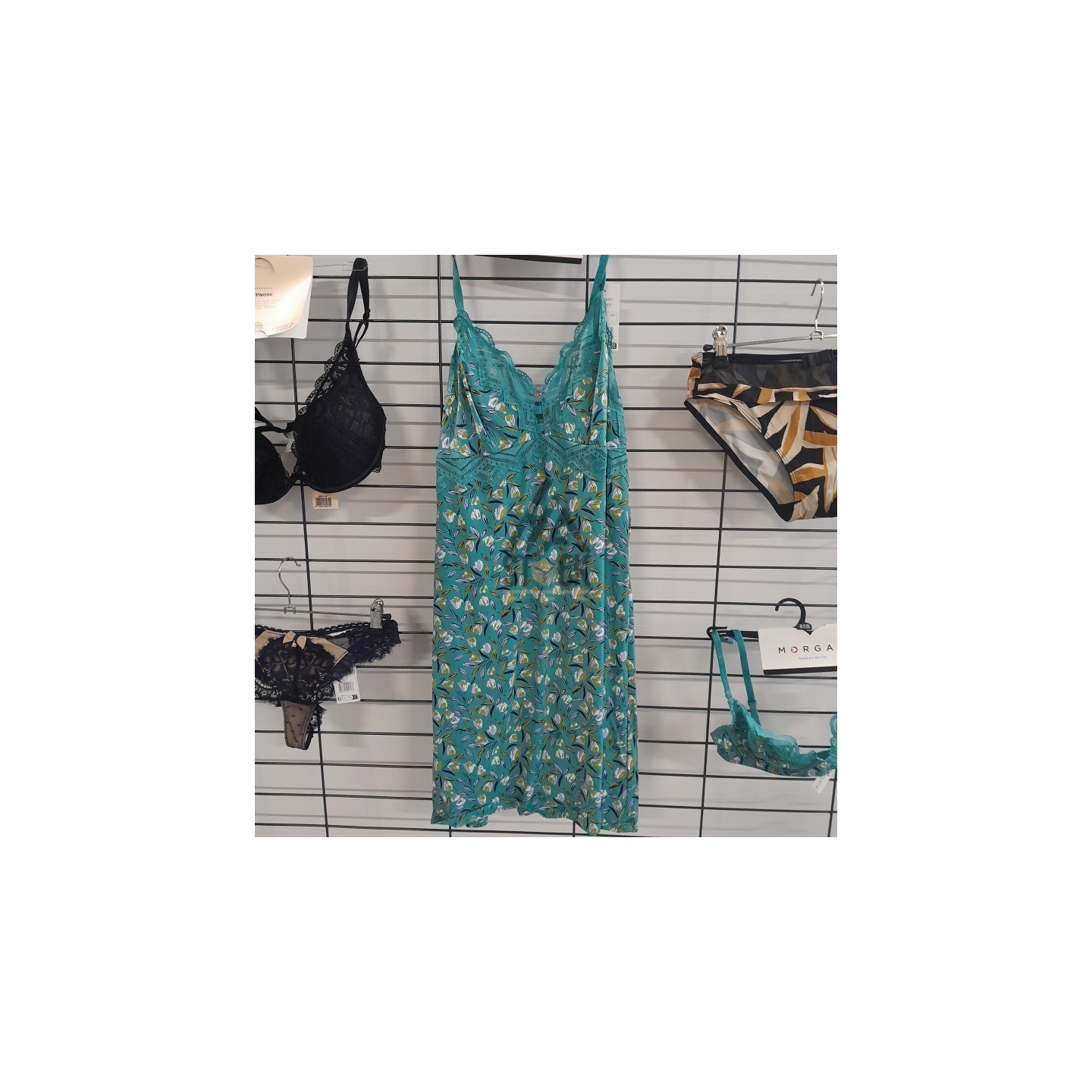 SOUS VETEMENTS DE MARQUE - 50 pièces