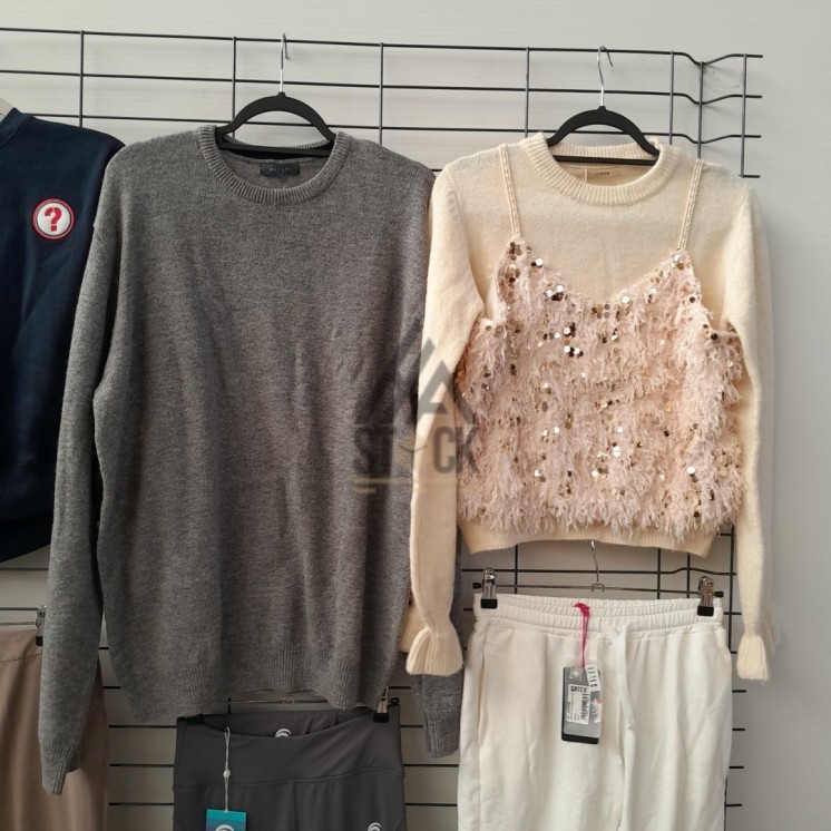 TEXTILE MARQUE  - 150 pièces