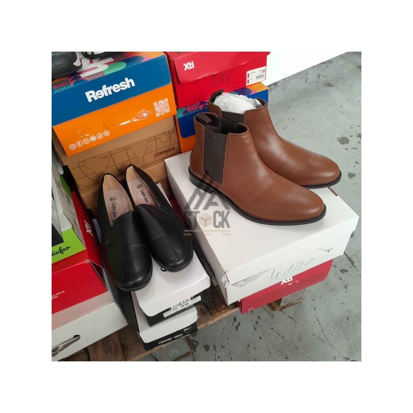 CHAUSSURE en boite  - 20 paires