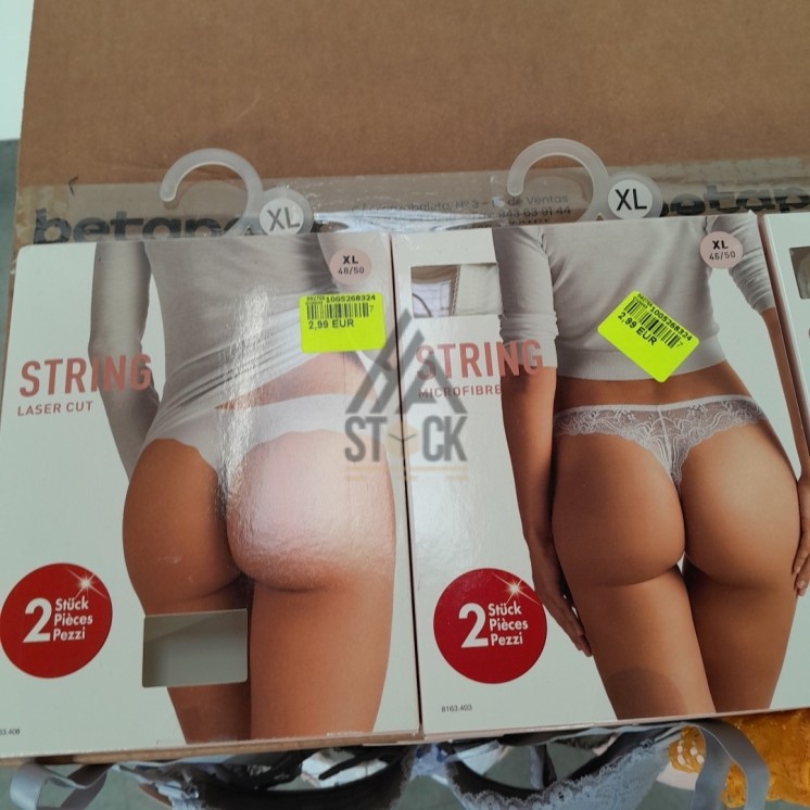 SOUS VETEMENTS FEMME - 220 pièces