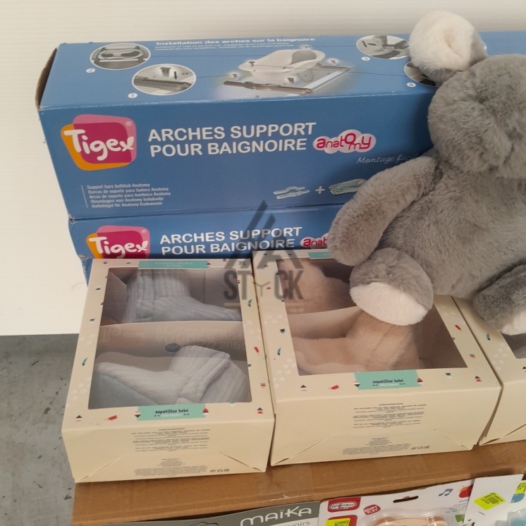 PUÉRICULTURE - 160 pièces