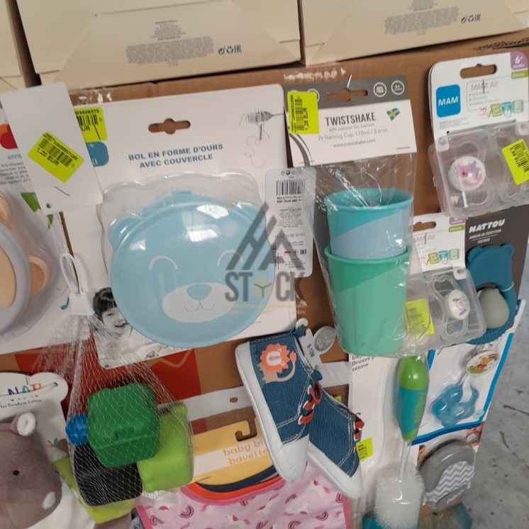 PUÉRICULTURE - 160 pièces