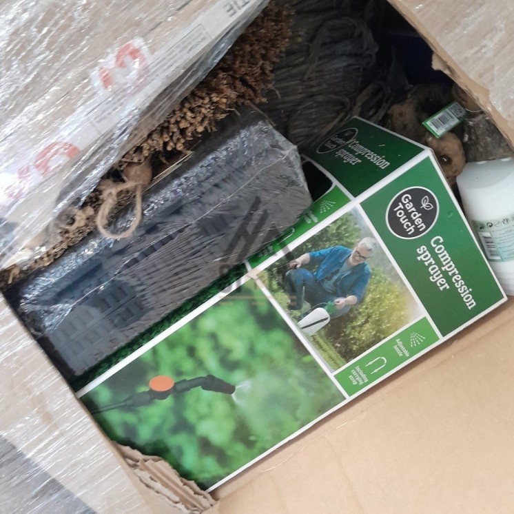 PALETTE A****N - A240