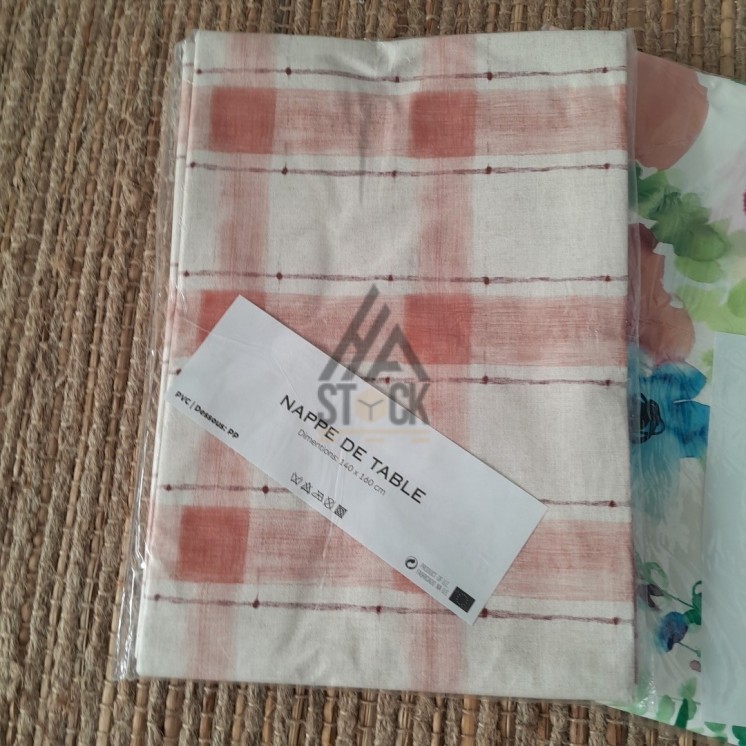 Nappe PVC imprimée - 30 pièces