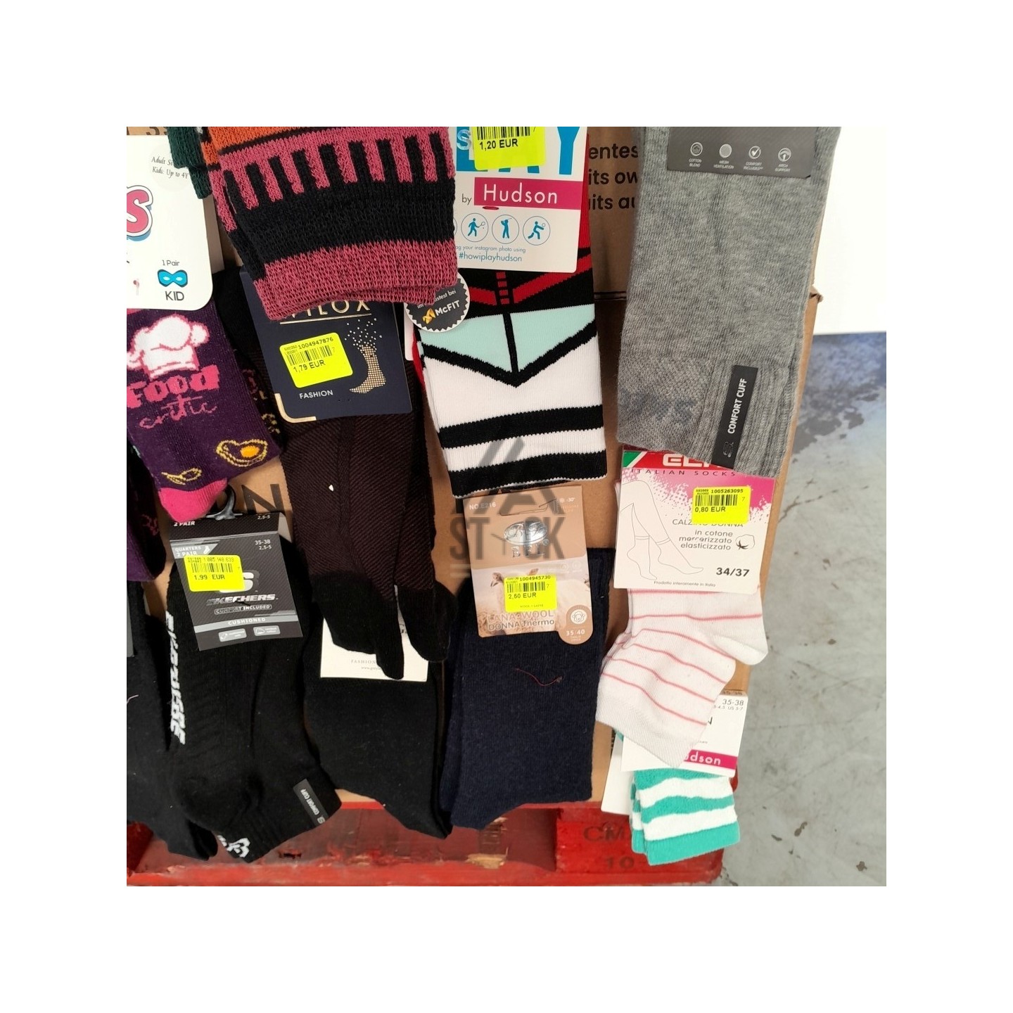 CHAUSSETTE - 300 paires