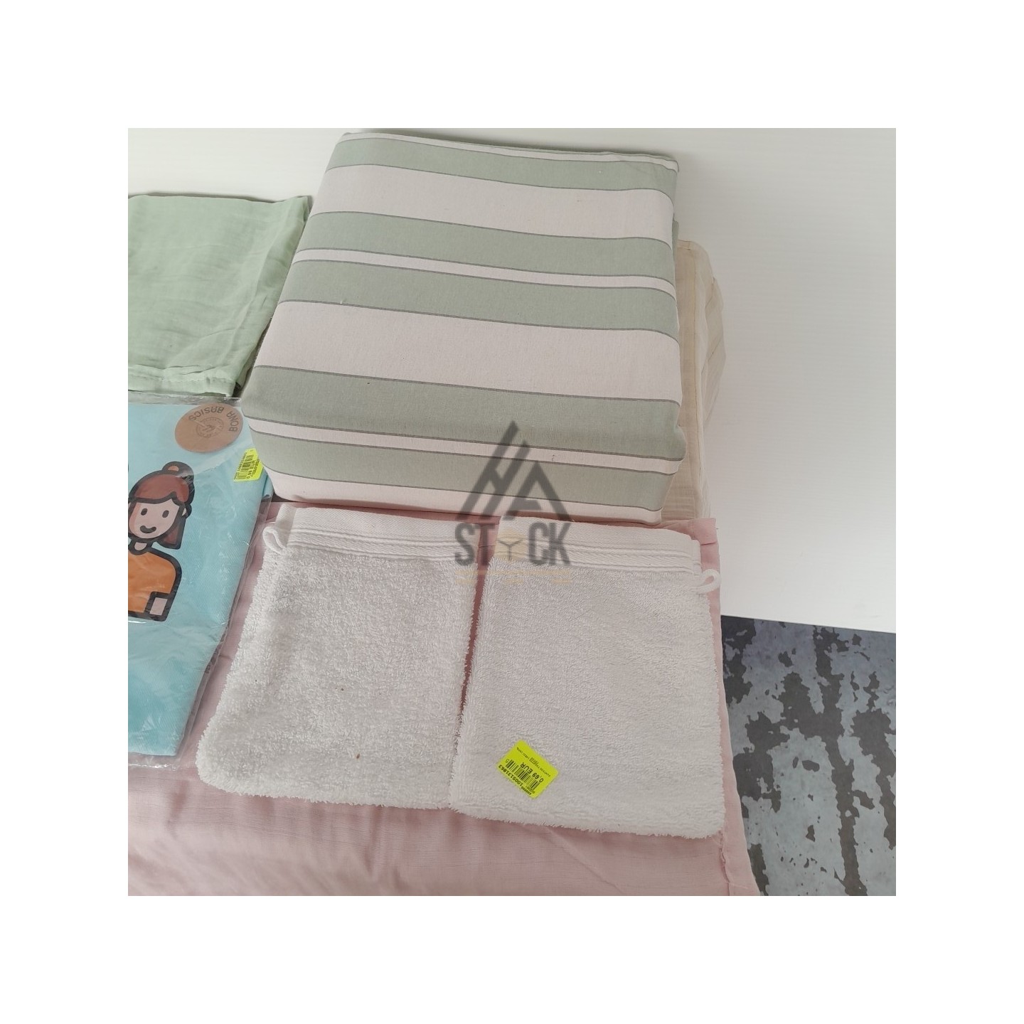 LINGE DE MAISON VRAC - 220 pièces