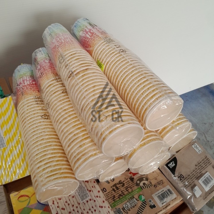 VAISSELLE JETABLE - 320 pièces