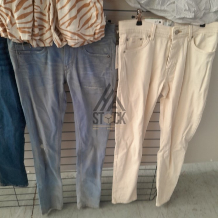 TEXTILE MARQUE  - 150 pièces