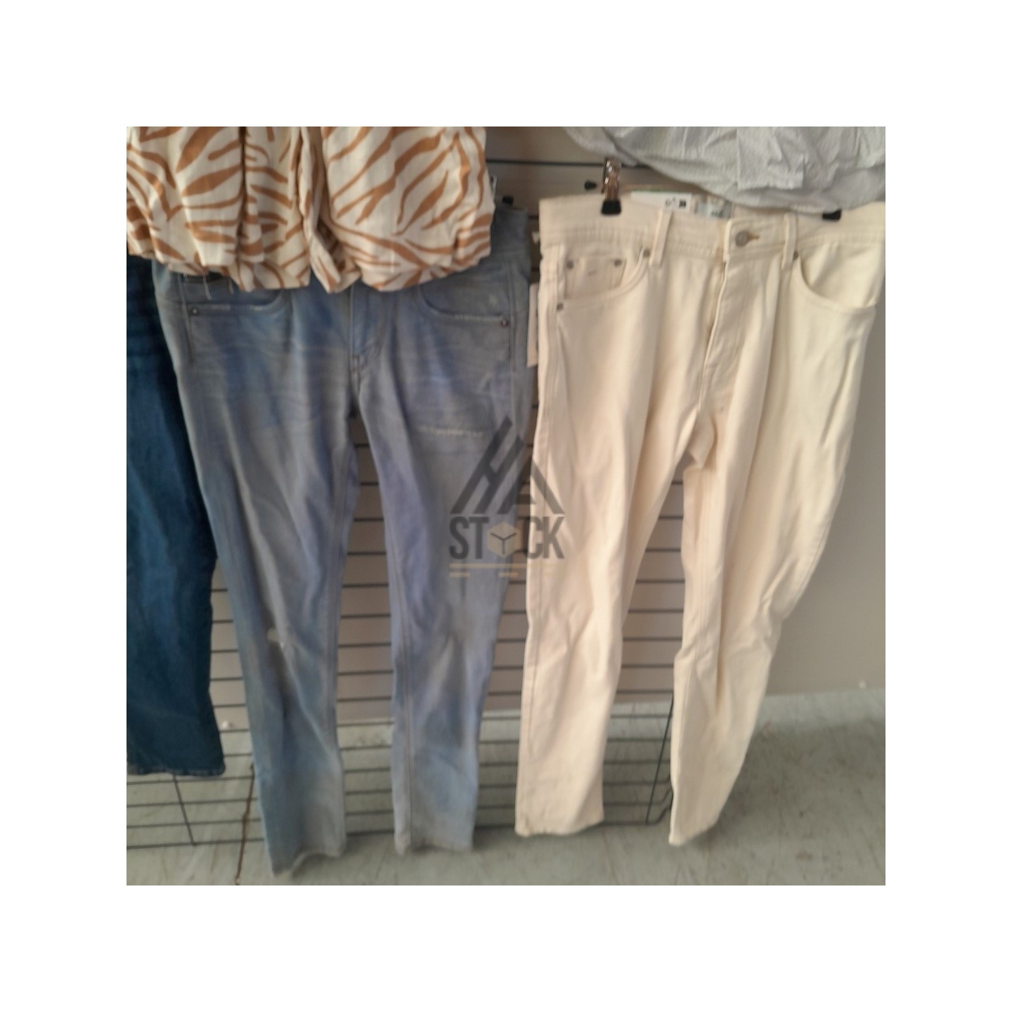 TEXTILE MARQUE  - 150 pièces