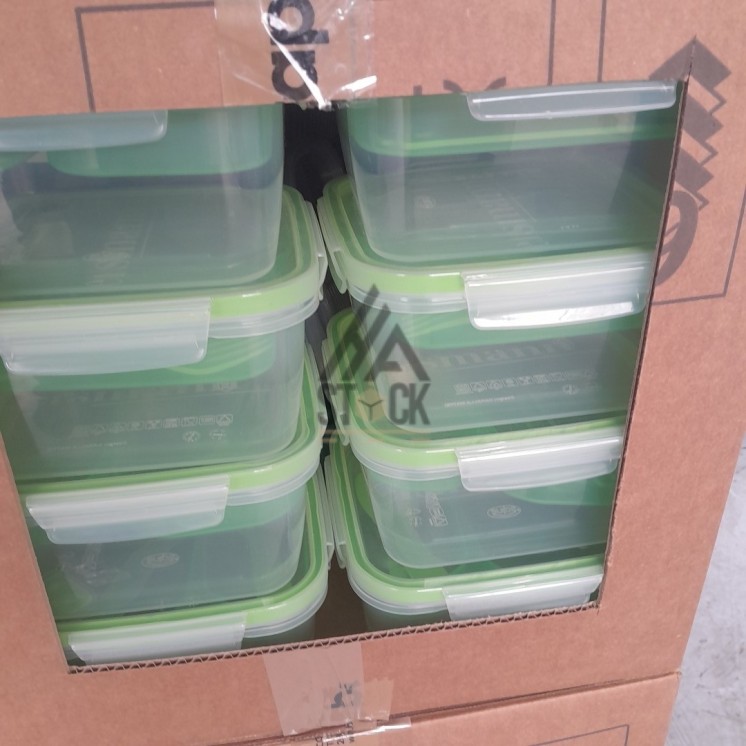 VAISSELLE PLASTIQUE - 220 pièces