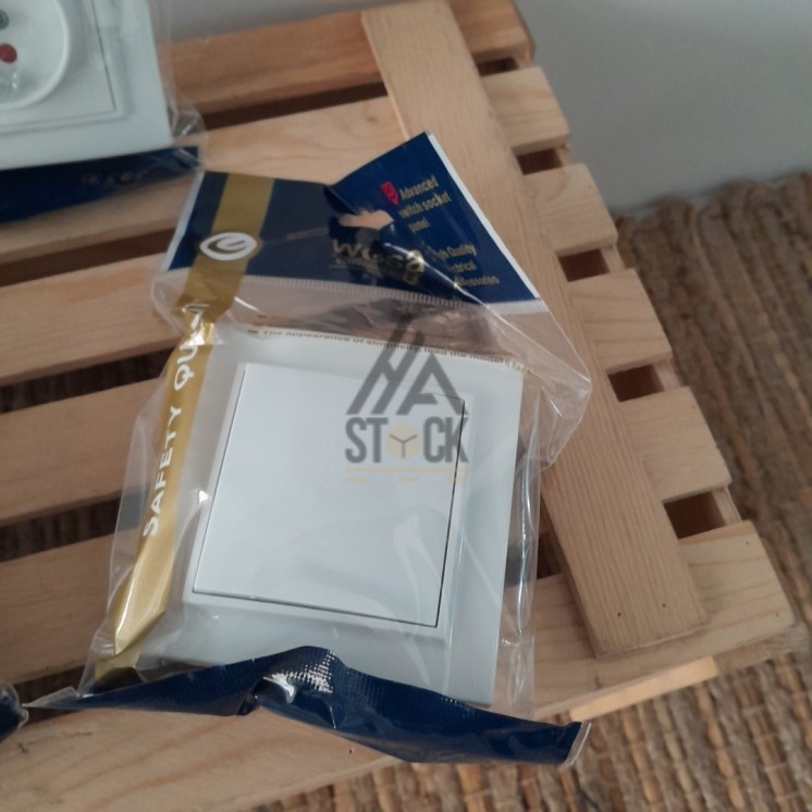 Interrupteur et prise - 200 pièces