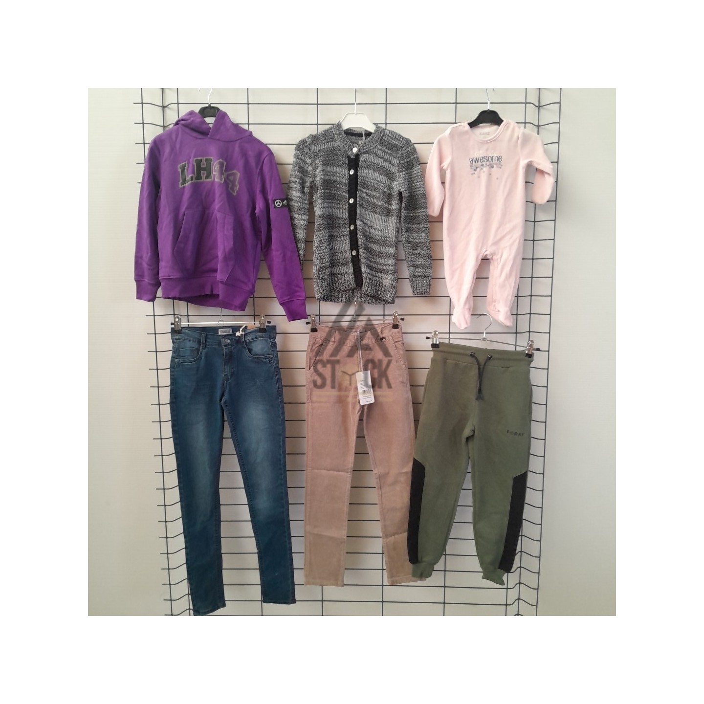 TEXTILE ENFANT de marque - 150 pièces