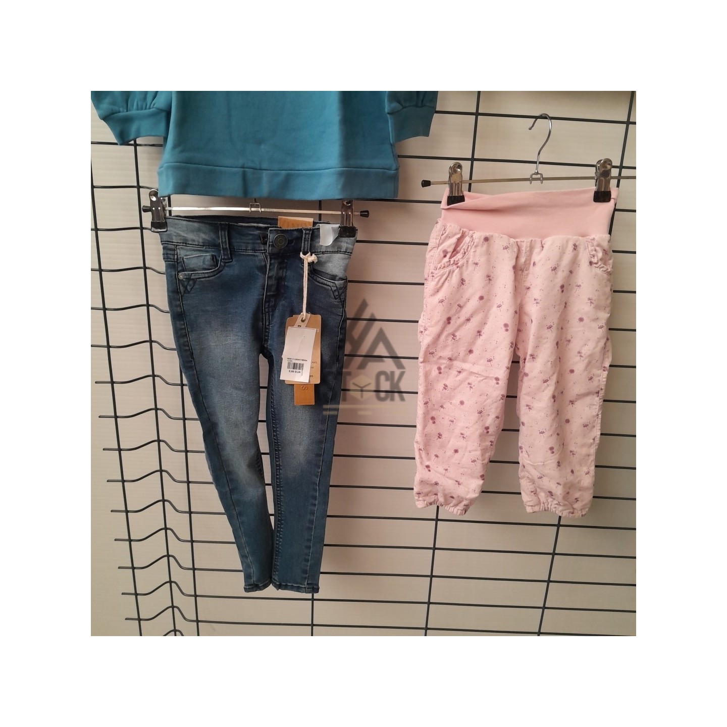 TEXTILE ENFANT de marque - 150 pièces