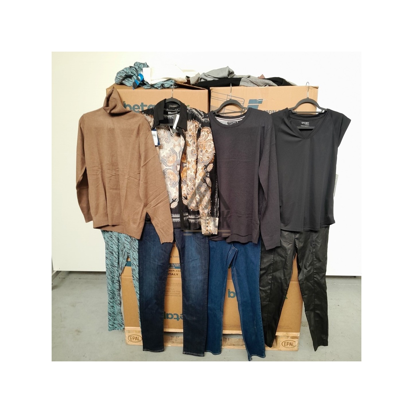 TEXTILE MARQUE  - 700 pièces