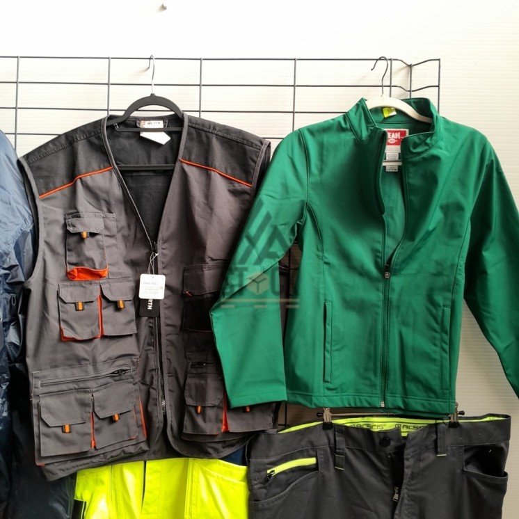 Vêtements de travail - 110 pièces