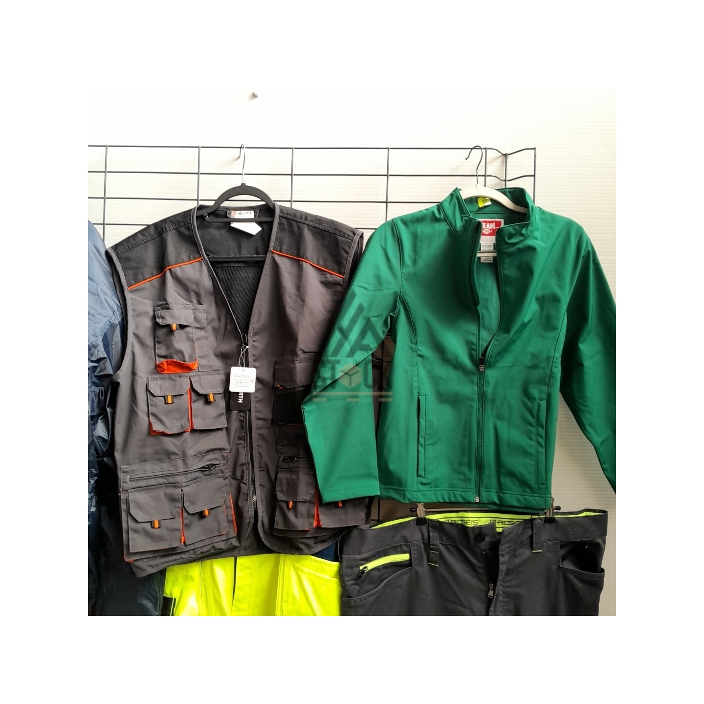 Vêtements de travail - 110 pièces