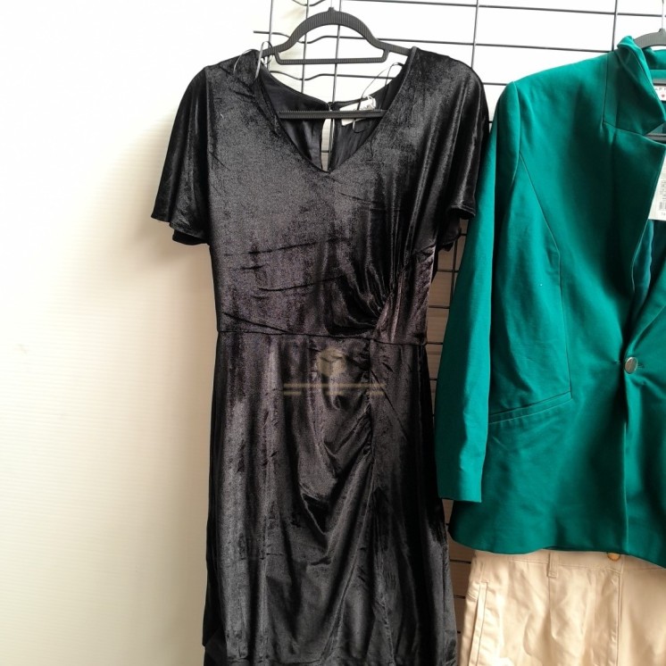 TEXTILE - NAF NAF -  50 pièces