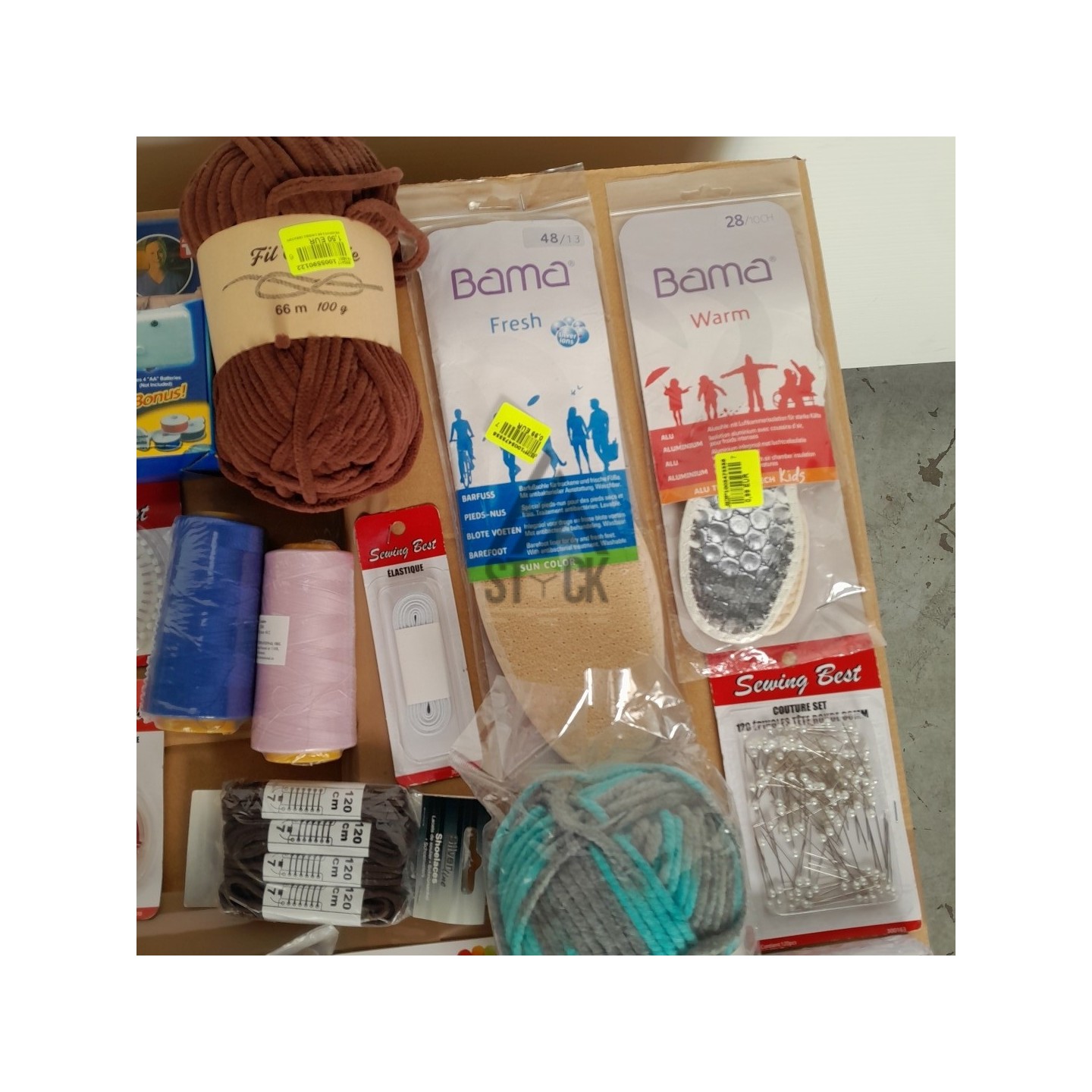 MERCERIE - 300 pièces