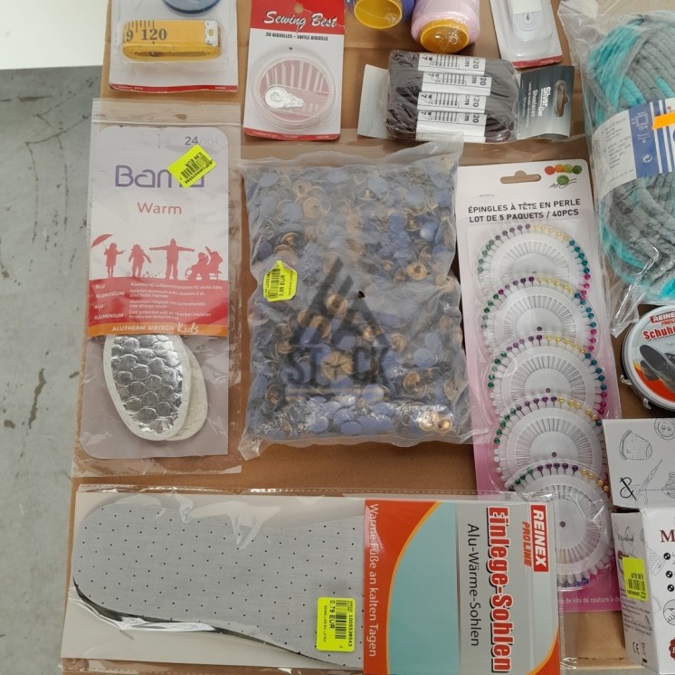 MERCERIE - 300 pièces