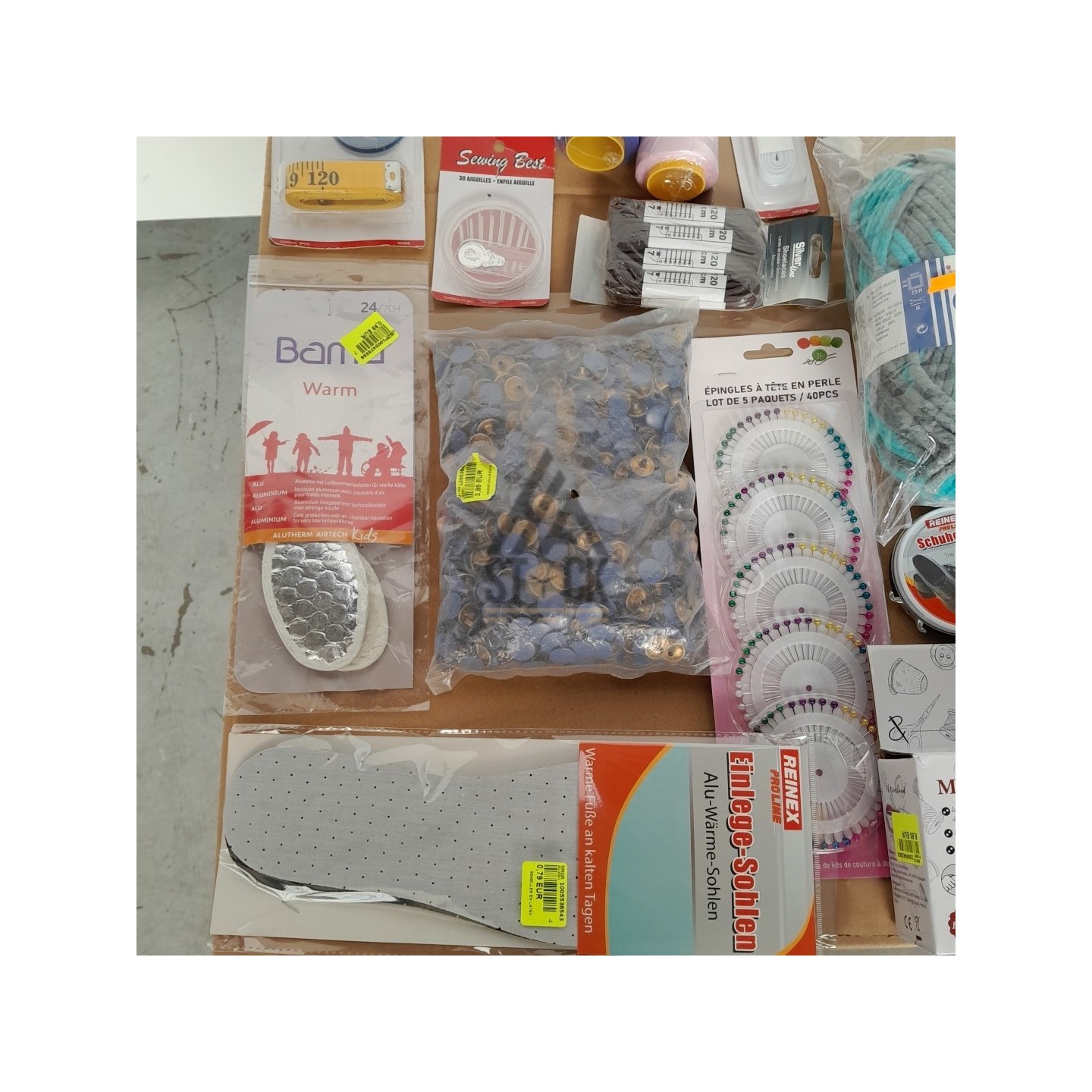 MERCERIE - 300 pièces