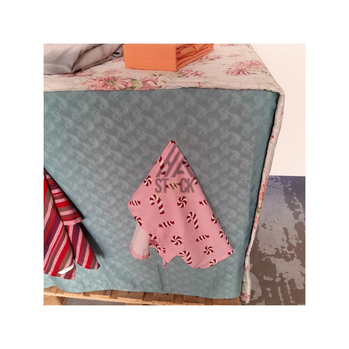 LINGE DE MAISON VRAC - 200 pièces