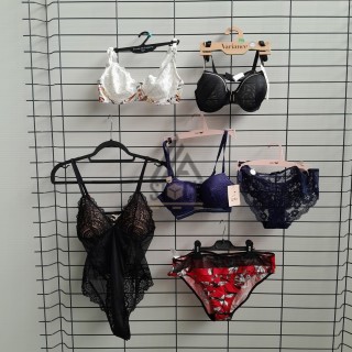 SOUS VETEMENTS DE MARQUE - 50 pièces