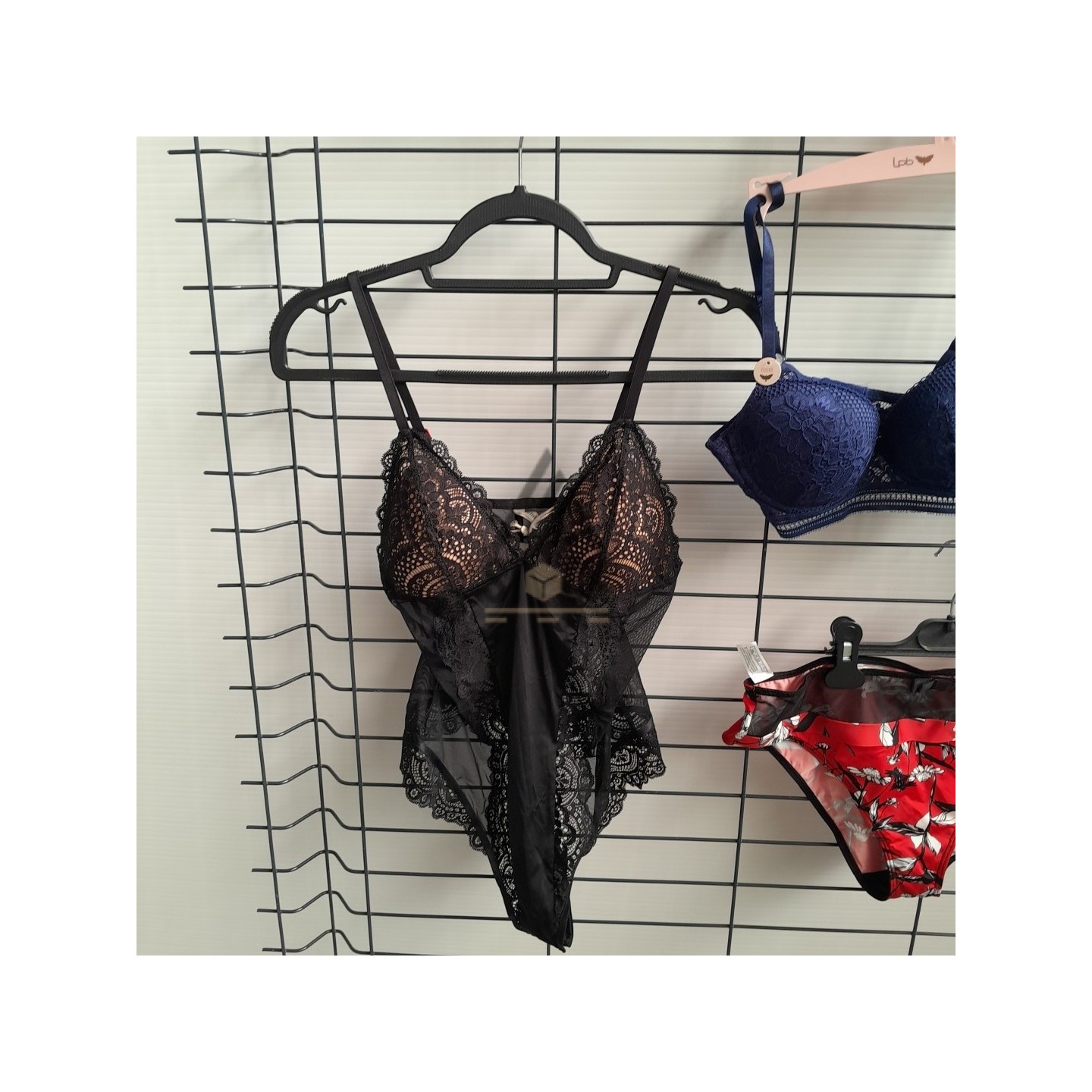 SOUS VETEMENTS DE MARQUE - 50 pièces