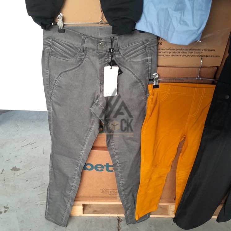 TEXTILE - 700 pièces