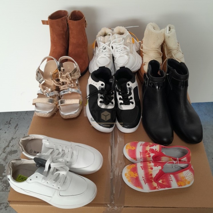 CHAUSSURES -  60 paires