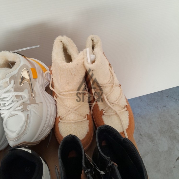 CHAUSSURES -  60 paires